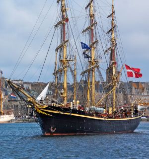 Adcc, capitaines corsaires, et le bateau Etoile du Roy à St Malo